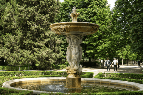 Madrid: Retiro Park Deluxe with Hidden Stories Small Group El Retiro Tour + Rum Tasting