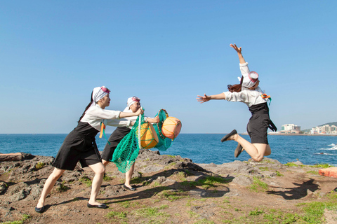 Jeju: Haenyeo UNESCO Sea Women Photoshoot Experience