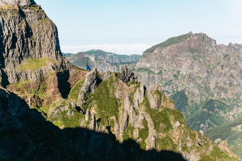 Zelfgeleide zonsopgangwandeling van Pico do Arieiro naar Pico RuivoWandeling bij zonsopgang