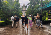 Monkey Mad Phnom Penh S21 y Killing Fields Tour - Housity