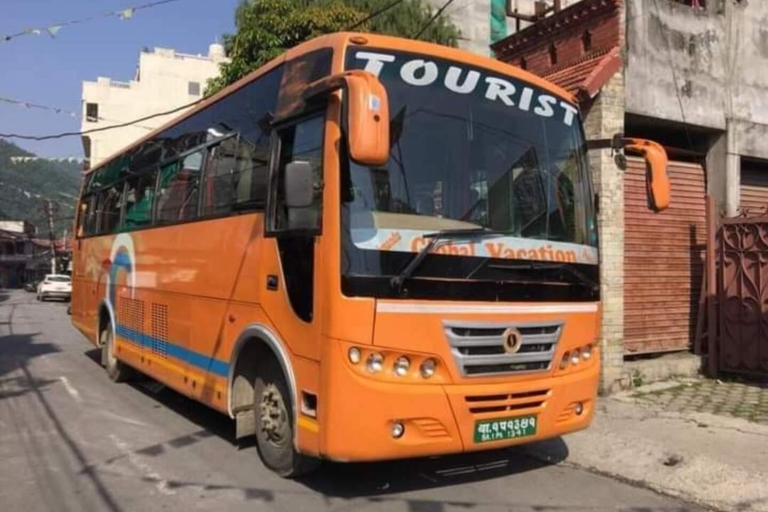 Gedeelde toeristenbus van Kathmandu naar Pokhara