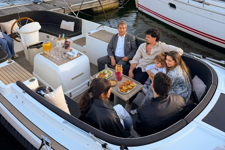 Lisbon Sunset Luxury Boat Vibes with Drinks & Pizza Lisbon Luxury Cozy Cruise with Drinks & Pizza
