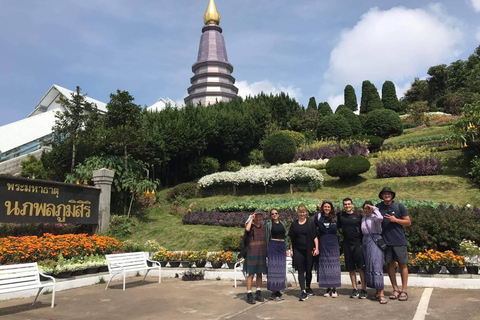 Chiang Mai: Excursión de un día al Parque Doi Inthanon con caminata por Kew Mae PanLa Visita Regular incluye Comida y Entradas