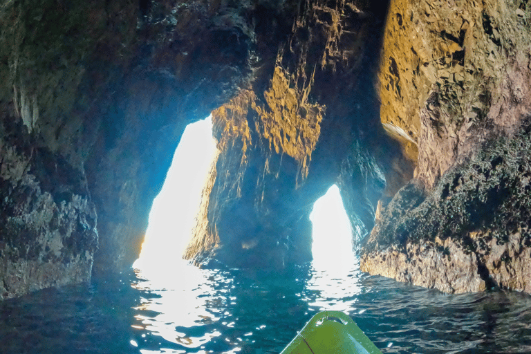 Hong Kong: Geopark Ninepin Group Kayaking Adventure Tour (Shared) Hong Kong: Geopark Ninepin Kayaking Adventure Tour