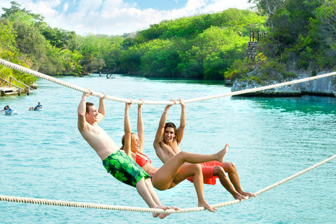 Inträde till Xel-Ha-parken med mat och fri bar ingårInträde till Xel-Ha-parken