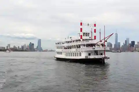 NYC: Liberty Belle familiefyrværkeri 4. juli-krydstogt