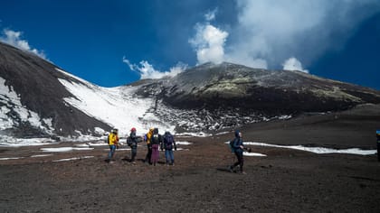 From Catania: Roundtrip Cable Car and 4x4 Bus Ticket + guide