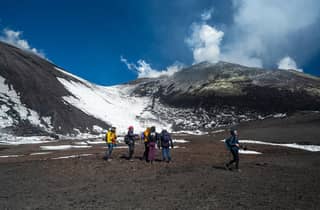Depuis Catane : billet de téléphérique aller-retour et de bus 4x4 + guide