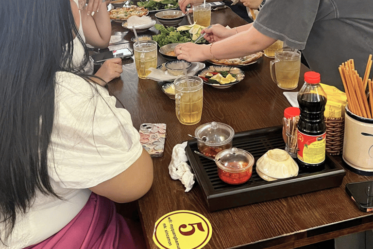 Da Nang: tour gastronomico dello street food vegano e vegetariano in scooterDa Nang: tour gastronomico vegano e vegetariano in scooter