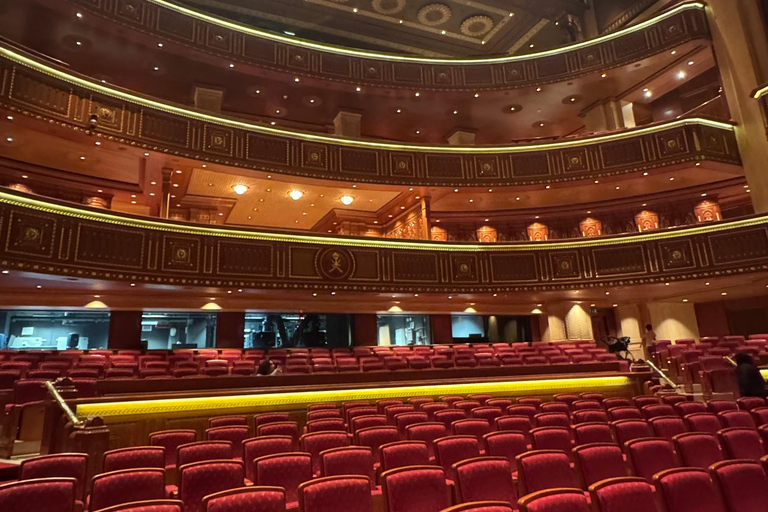 Understanding Oman – Cultural city tour in German in Muscat.