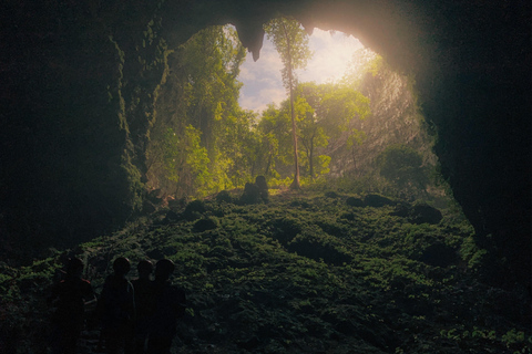 Yogyakarta : Grotte de Jomblang et plage de Timang