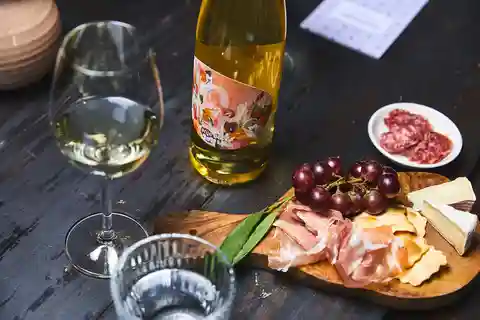 Amsterdam: Dutch Wine Tasting with Sommelier