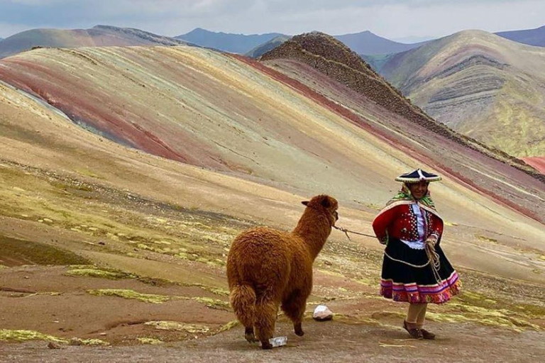 Hiking in the colored mountain of Palcoyo + stone forests