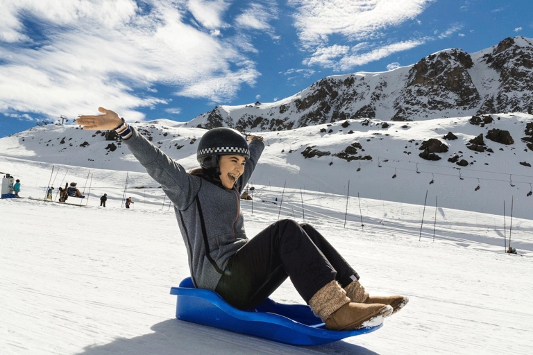 Farellones Park Tour: Przygody na śniegu i nartachMiejsce zbiórki Parque Arauco 7:45