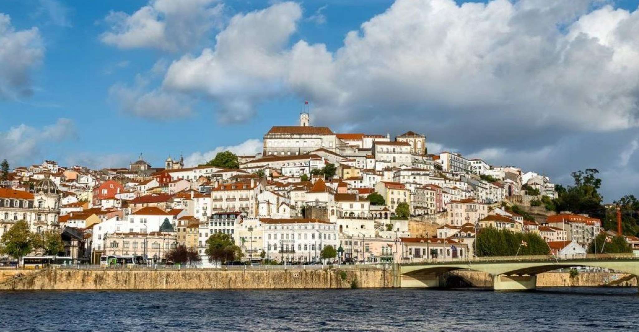 CENTRO PORTUGAL, TOUR FD COIMBRA>FÁTIMA SEDAN - Housity