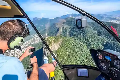 Rio de Janeiro : Tour de DoorsOff en hélicoptère au Christ Rédempteur