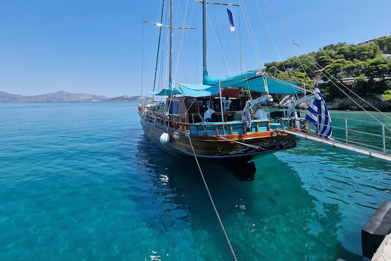 Athen: Agistri und Aegina Yachttour mit Mittagessen und Schwimmen