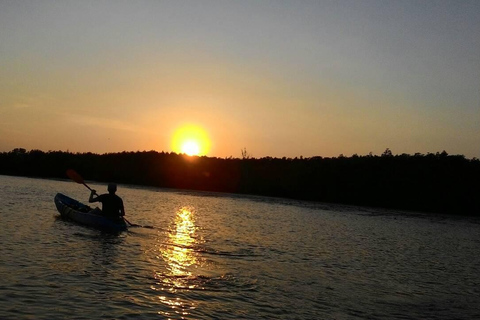 Krabi: Ao Thalane Sunset Kayak adventure (group of 10 max) Ao Thalane : Sunset kayak & BBQ dinner