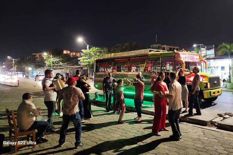 Chiva Rumbera Tour with Music, Party, and Fun in Cartagena