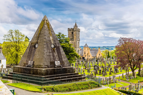 Stirling Castle Tour and Old Town – Ticket Included