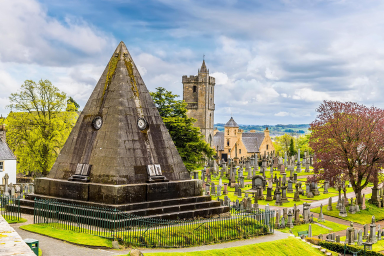 Stirling Castle Tour and Old Town – Ticket Included