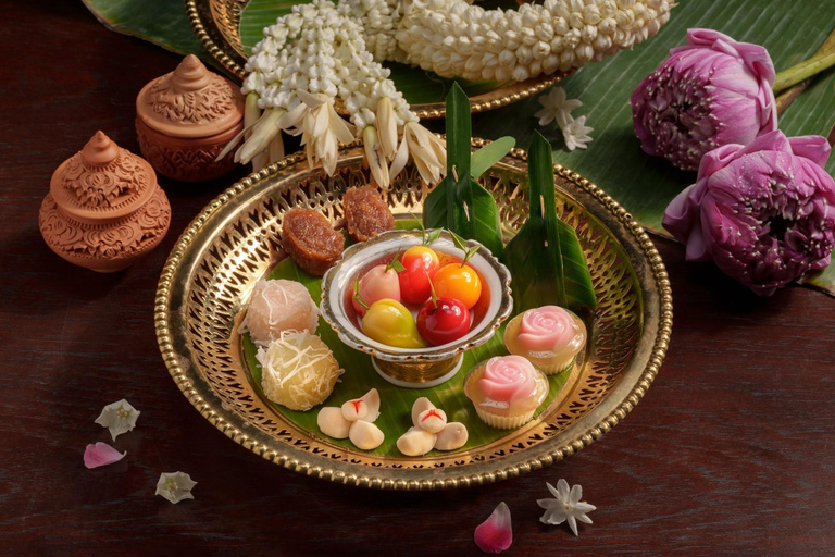 Bangkok: Thai Cuisine Dinner Package at Saneh Jaan Sharing Set for 2 People