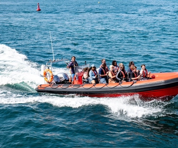 Torquay: 1-Hour Coastal Explorer Boat Trip