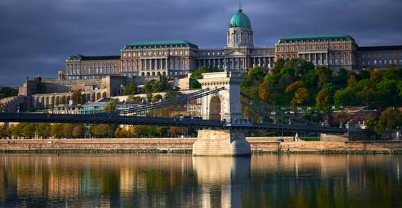 Buda Castle Hill Tour: Fisherman’s Bastion & Matthias Church