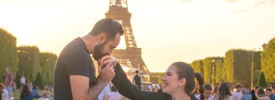 Paris : Pique-nique devant la Tour Eiffel
