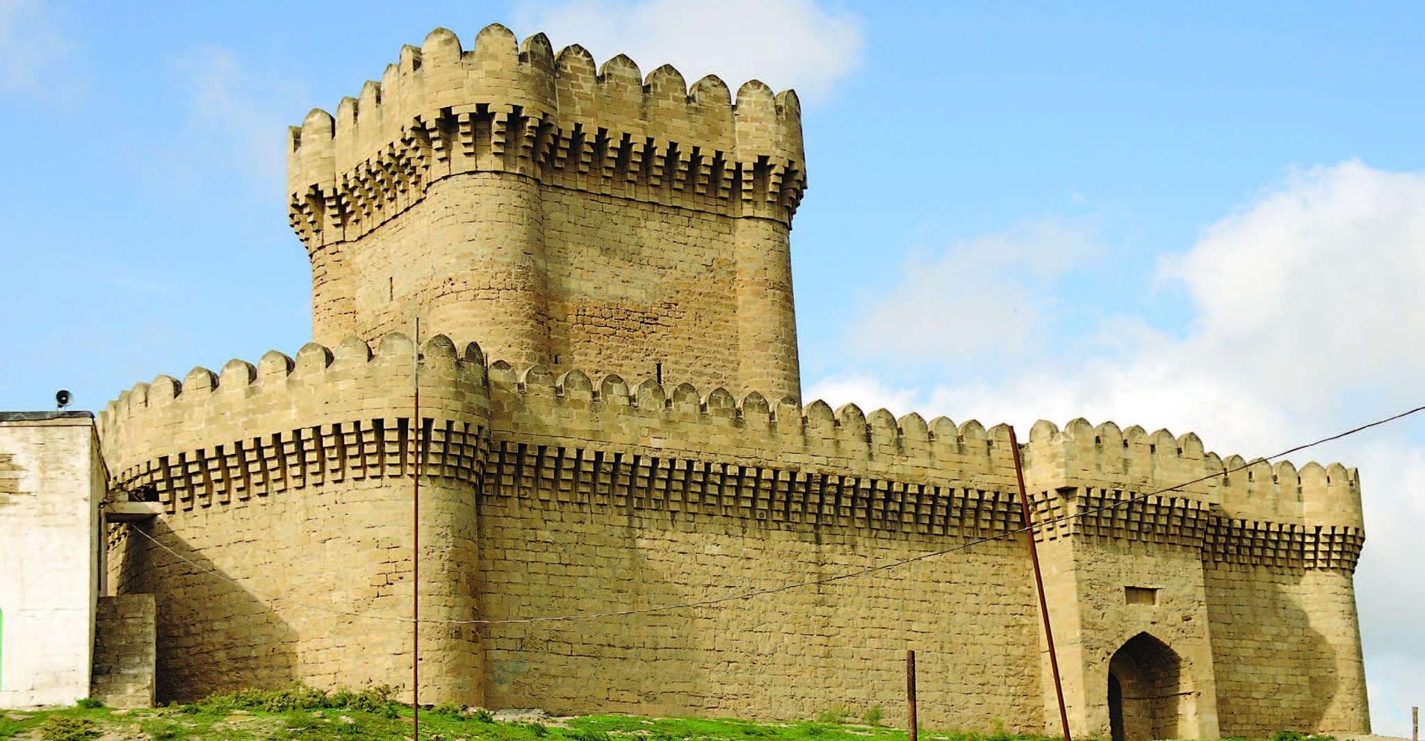 Von der Vergangenheit in die Zukunft, Qobustan & Absheron Tour - Hizvo