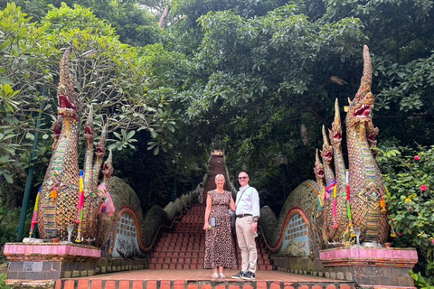 Chiang Mai : Sanctuaire des éléphants, sentier des moines et visite du Doi SuthepLieu de rendez-vous