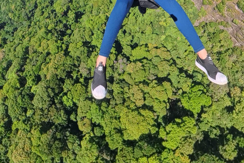 Niterói: Tandem Paragliding Flight with Luciano Miranda – No prior training required. Niterói: Tandem Paragliding Flight with Luciano Miranda – No Training Required