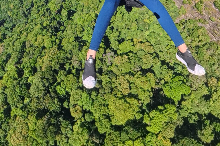 Niterói: Tandem Paragliding Flight with Luciano Miranda – No prior training required. Niterói: Tandem Paragliding Flight with Luciano Miranda – No Training Required