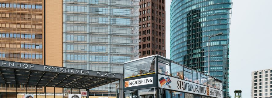 Berlin: Hop-on-hop-off på busstur med guide ombord