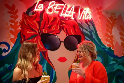 Darwin : circuit cocktail au bord de l'eau avec bon pour un repas