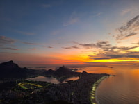 Rio de Janeiro, Twobots Hike e Vidigal Favela Experience - Housity