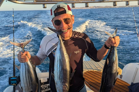 Hurghada: Red Sea Fishing Adventure with Snorkel & Lunch