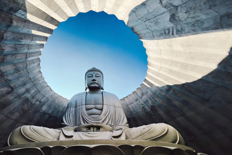 Sapporo: Lake Toya, Noboribetsu & Hill of the Buddha Tour