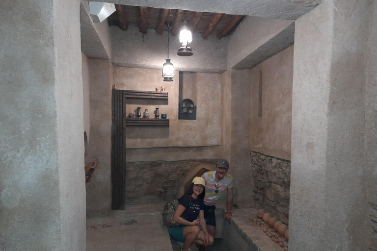 Muscat: Jebel Akhdar and Birkat Al Mouz Guided Day Trip