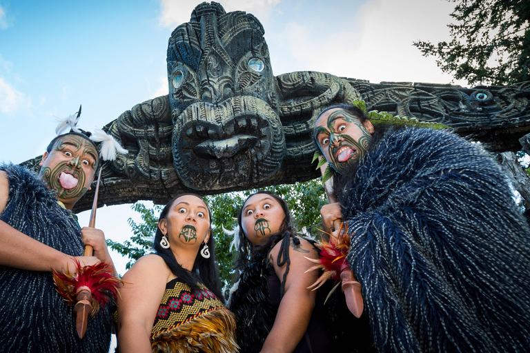 Auckland: Tour culturale e geotermale di Rotorua Māori e pranzoAuckland: Tour culturale e geotermico di Rotorua Māori e pranzo