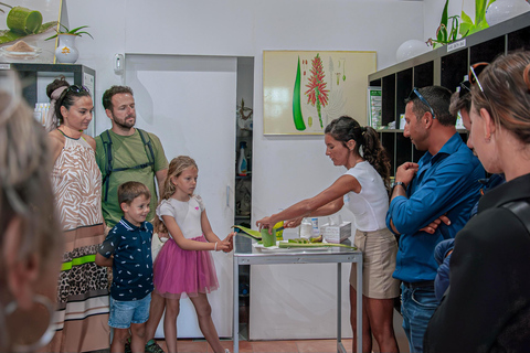 Corralejo: passeio a pé com degustação de produtos locaisCorralejo: Passeio a pé com degustação de produtos locais