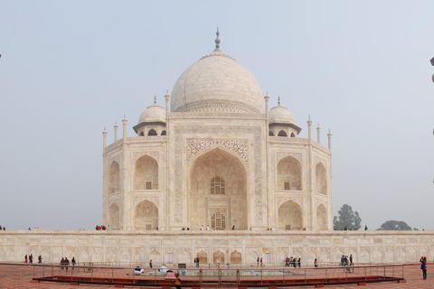 Tour do Taj Mahal e do Forte de Agra ao nascer do sol saindo de Délhi de carroTour Privado de Delhi com Almoço, Entrada, Carro e Guia