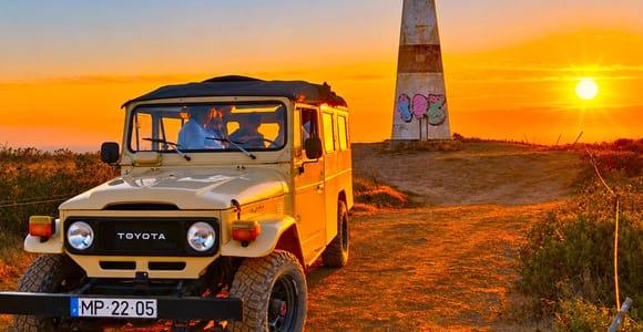 Halbtägige Jeep-Sonnenuntergangssafari mit portugiesischem Wein