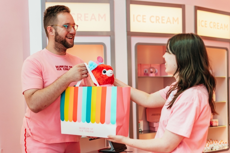 Chicago: Museum of Ice Cream Pre-Sale Entrance Ticket Opening Weekend Entrance Ticket