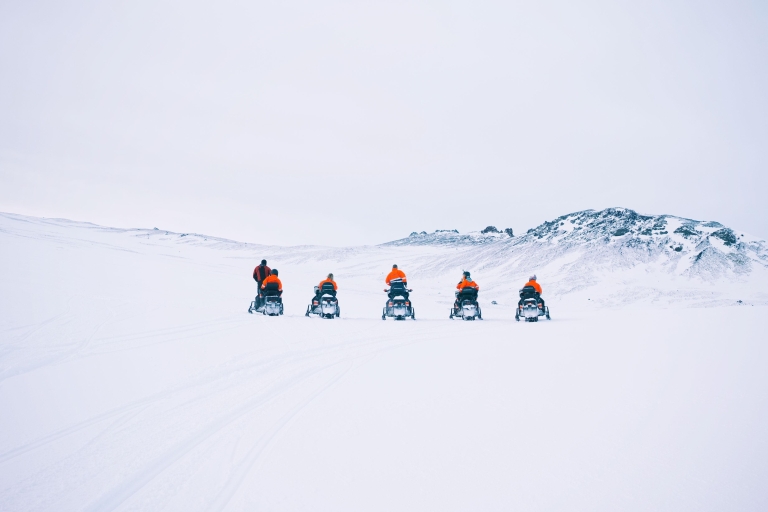 Vik: Exclusief sneeuwscooteravontuur in de IJslandse Hooglanden