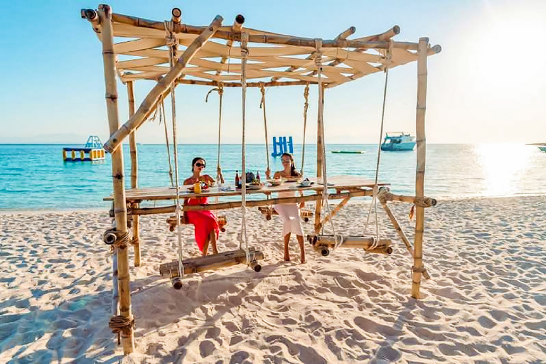 Hurghada: Baia di Orange e Isola di Magawish in motoscafo con pranzoTour di gruppo in motoscafo con Snorkeling e Pranzo al sacco