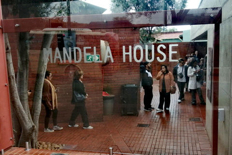 Half-Day Soweto & Apartheid Museum Tour - English & French