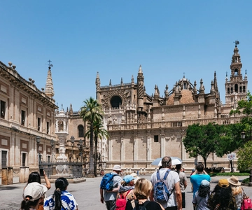 Cathedral, Giralda & Alcazar Entry With Guided Tour