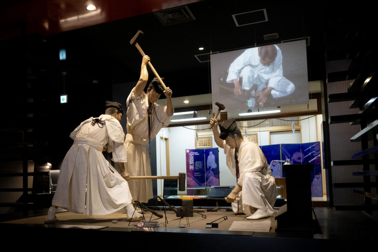 Da Nagoya: Le spade dei samurai e il castello più antico del GiapponePartenza dalla stazione di Nagoya - Arrivo alla stazione di Nagoya