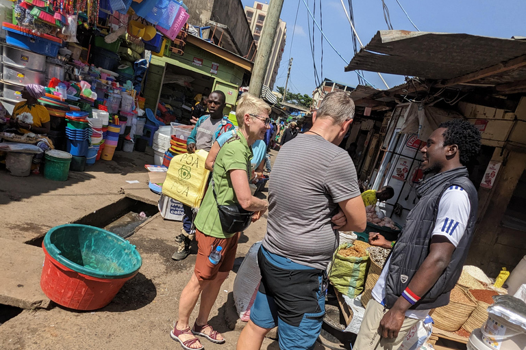 Tour a pie por la ciudad de Arusha (lo más destacado)Tour a pie por Arusha (lo más destacado)